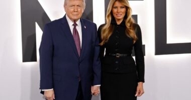 Trump brags Melania is a âmovie star,â praises her âhotâ documentary